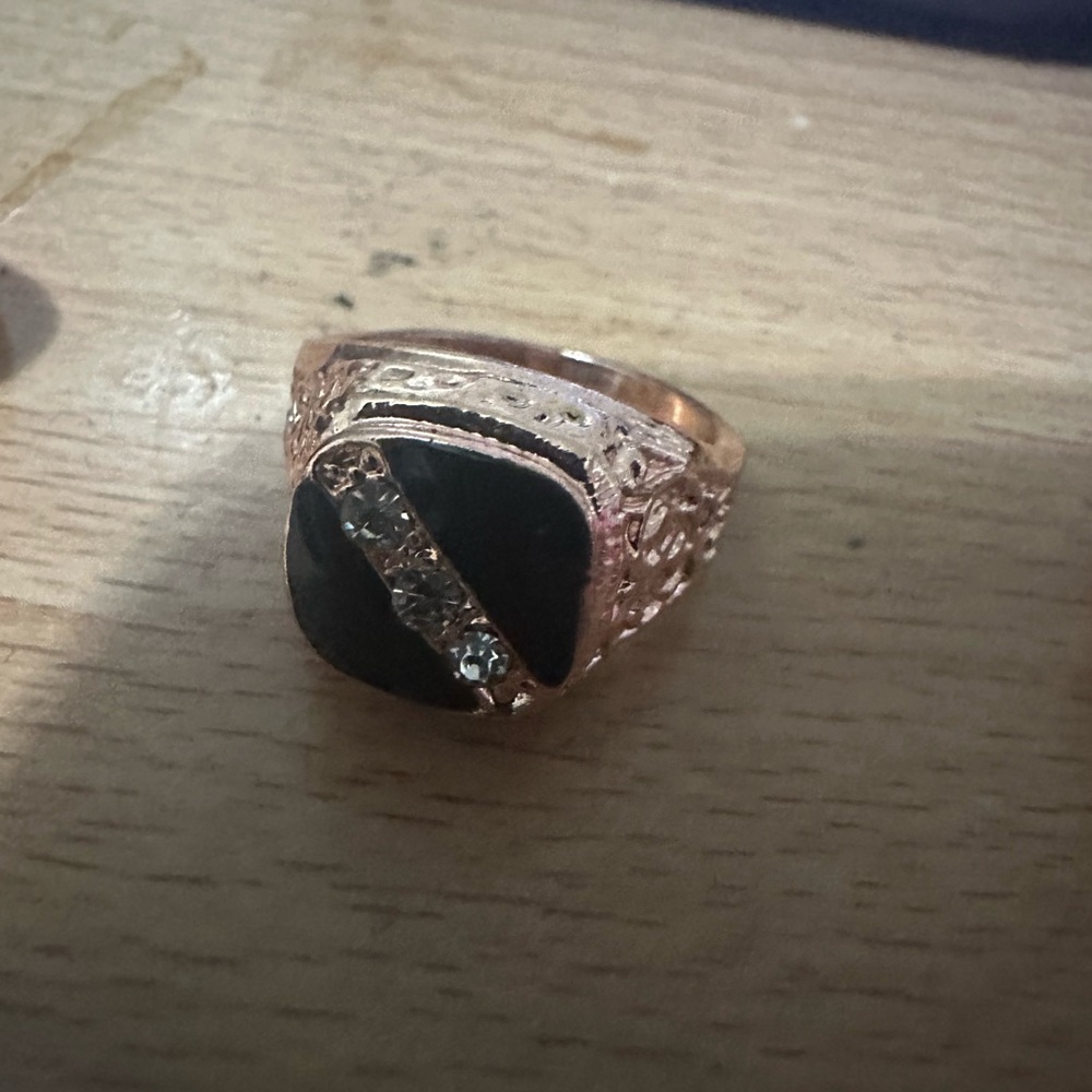 Elegant Black and rose Gold Men's Ring